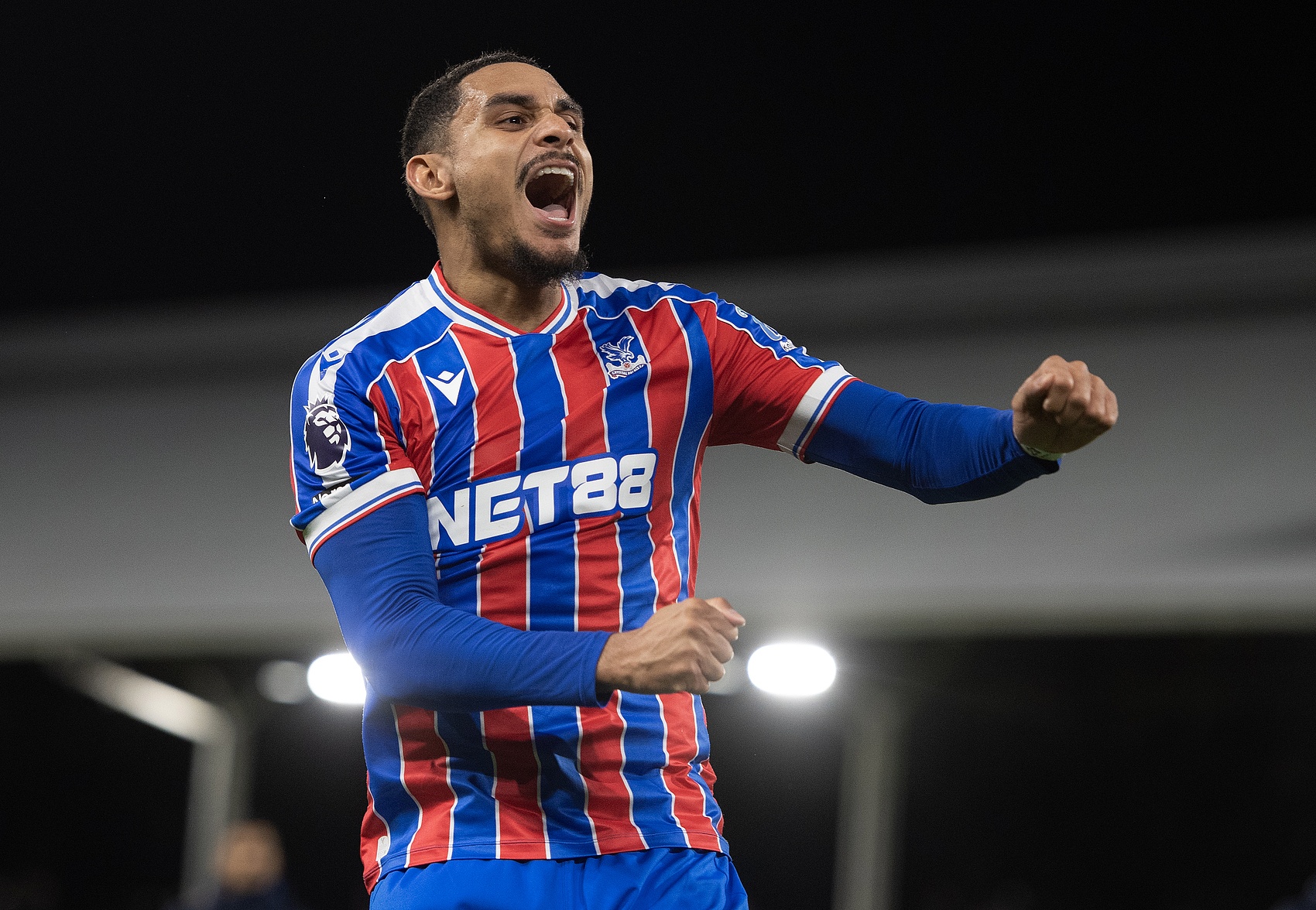 切尔西加入拉克鲁瓦争夺战 阿森纳皇马持续关注水晶宫中卫
