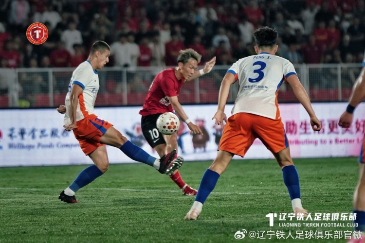 山东泰山客场5-1血洗辽宁铁人 泽卡双响扎卡伊什维利传射