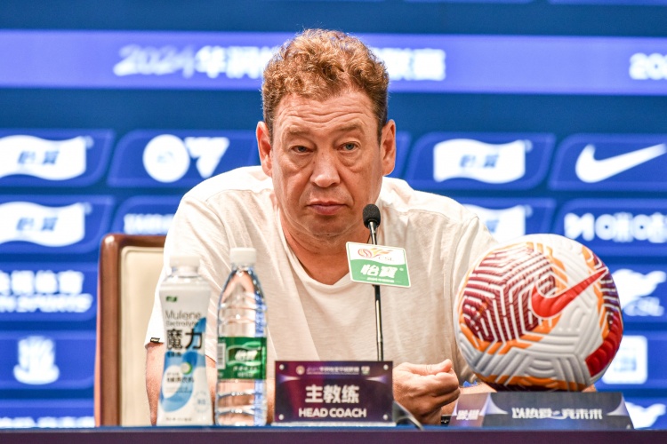 芝加哥天空对阵菲尼克斯水星在线观看免费