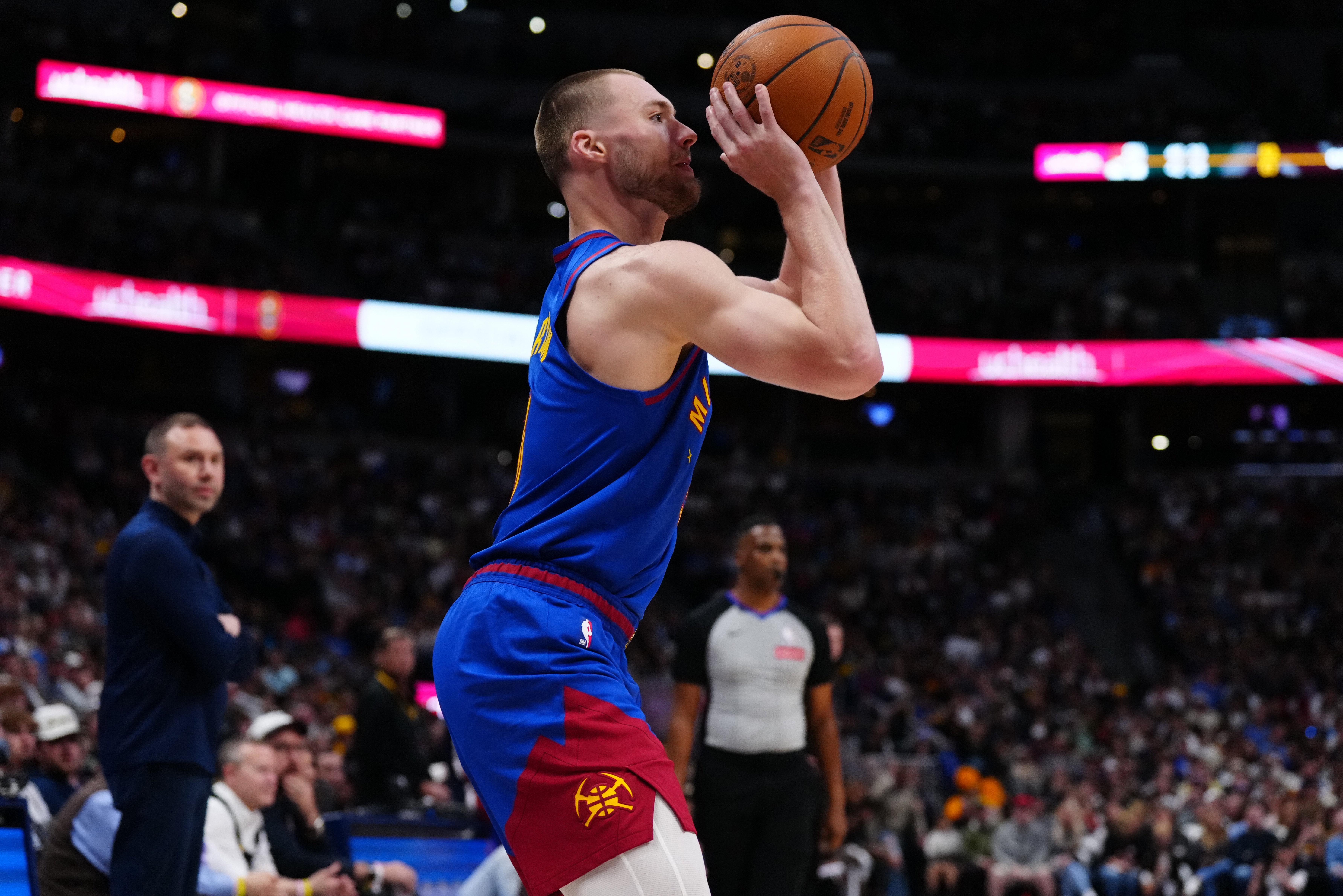NBA新赛季15大溢价合同:恩比德居首,特雷·杨次之 NBA新赛季15大溢价合同:恩比德居首,特雷·杨次之