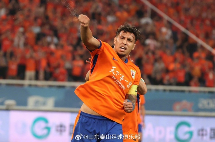 山东泰山主场3-1青岛海牛，拿下齐鲁德比