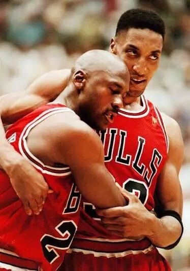 乔丹3014万、鲨鱼1.21亿、科比第13顺位:1996年自由市场重写NBA格局 乔丹3014万、鲨鱼1.21亿、科比第13顺位:1996年自由市场重写NBA格局