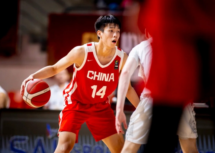决赛输22板!媒体人:U18男篮亚洲杯多场比赛输篮板 问题亟需总结 决赛输22板!媒体人:U18男篮亚洲杯多场比赛输篮板 问题亟需总结